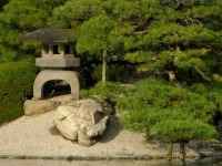 岡山後楽園、園内の灯籠