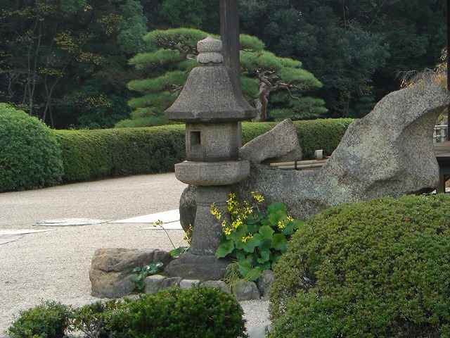 岡山後楽園、園内の灯籠