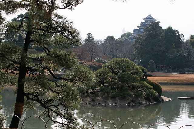 写真集、後楽園からの烏城その一