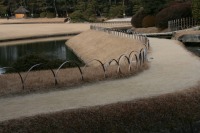 ~͂̌y̓񉀓