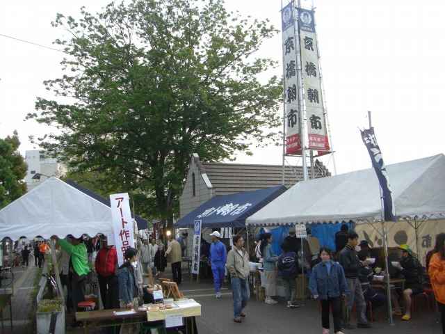 ５月の京橋朝市です。