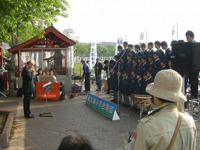 ５月の京橋朝市です。