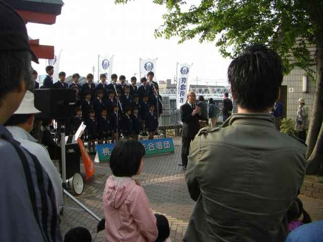 ５月の京橋朝市です。