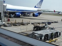 成田空港で