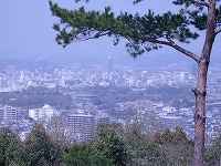 三勲神社跡からの岡山市街